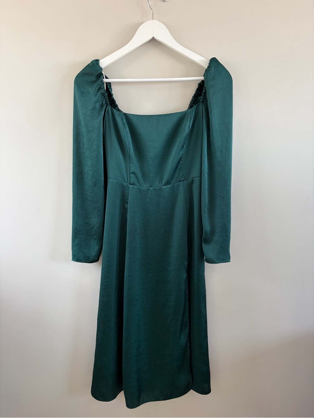 Wilfred Emerald Green Long Sleeve Satin Midi Dress